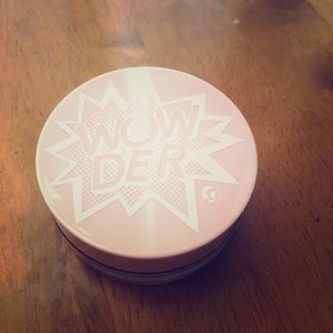 Glossier - Wowder Finishing Powder - Dark/Deep
